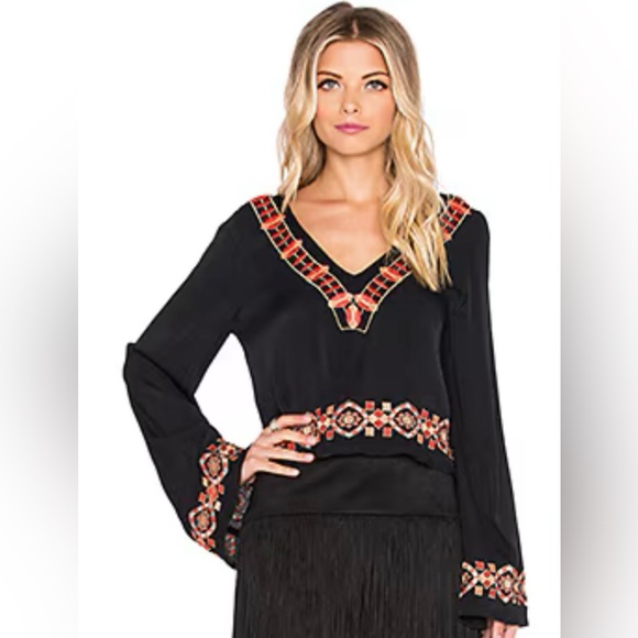 THE WALLFLOWER Size: M Black Embroidered V-Neck Long Bell Sleeve Cropped Top - Picture 3 of 9